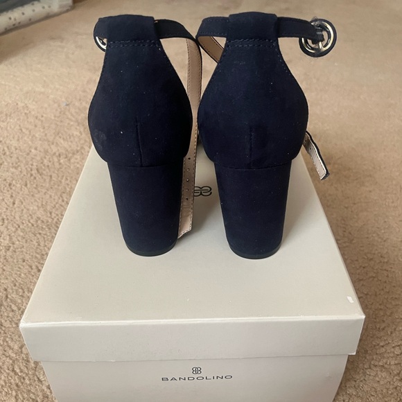Bandolino dark navy blue block heel ankle strap sandal-gold accents NIB-sz 7.5M - Picture 3 of 6